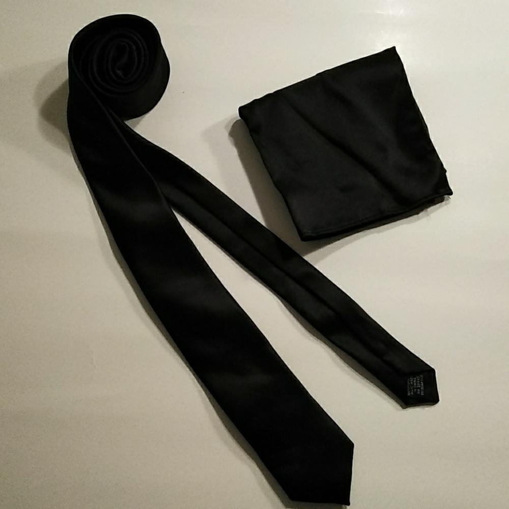 Pierre Cardin skinny black tie and handkerchief